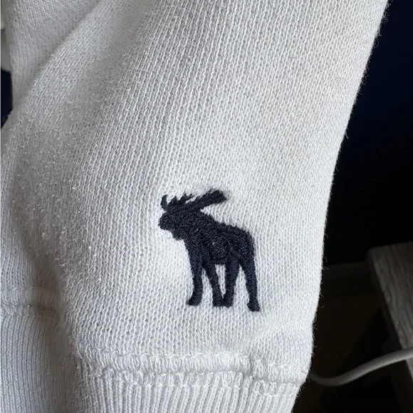 Abercrombie & Fitch White Sweatshirt Classic Pullover - Picture 5 of 6
